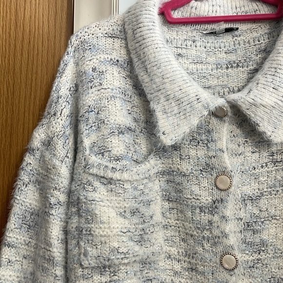 Sioni size Large button up long sleeve sweater white blue fuzzy pear buttons - Picture 6 of 11